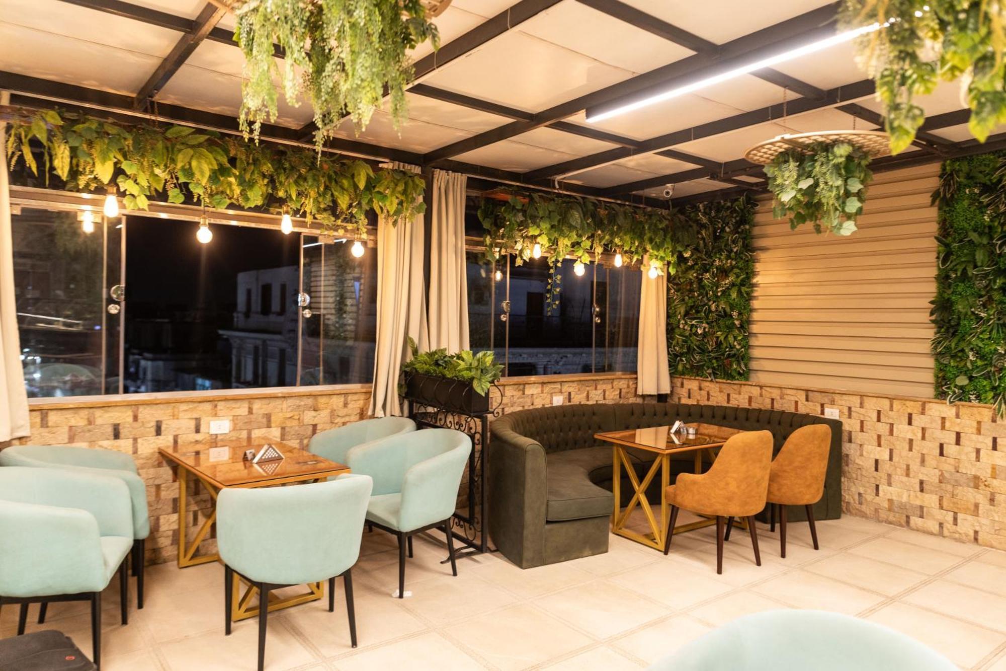 Savoy Hotel Elminya Exterior foto