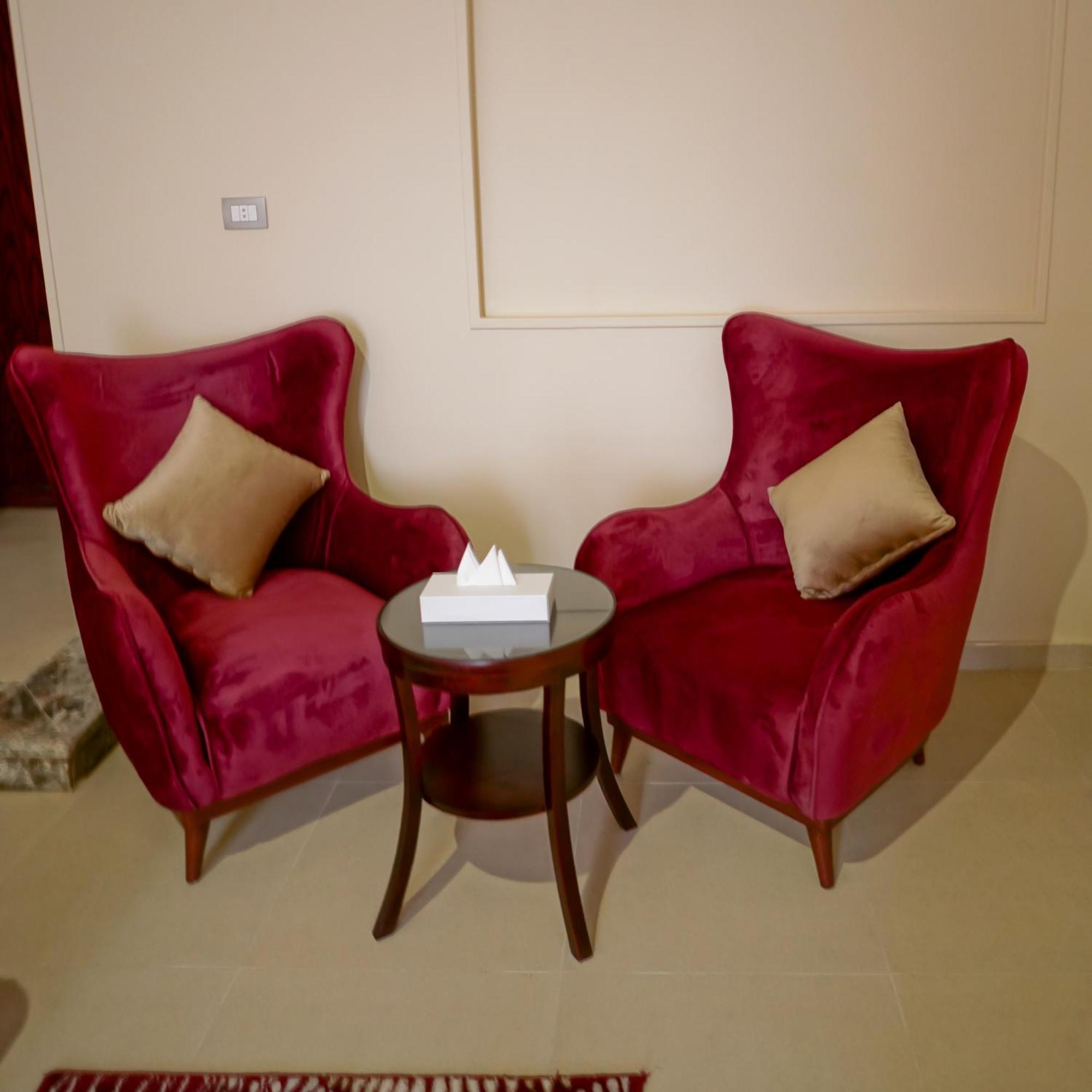 Savoy Hotel Elminya Zimmer foto